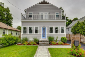 Renovated Barrington Cottage with Beach Access!